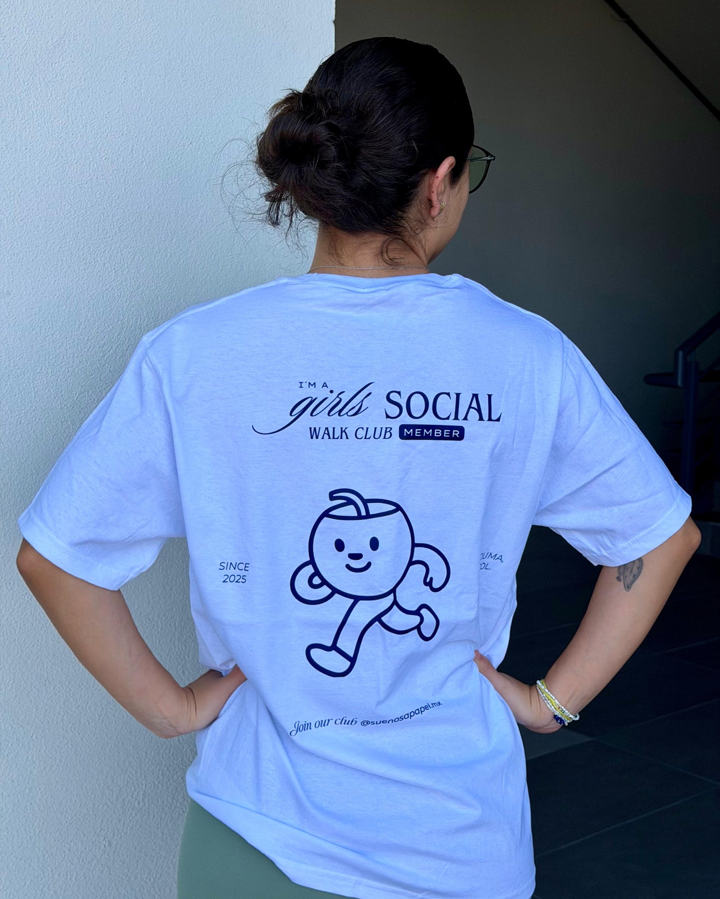 PLAYERA “GIRLS SOCIAL WALK CLUB”
